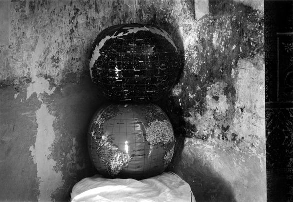 <b>Peter Finnemore</b>,  <i> Globe  </i>