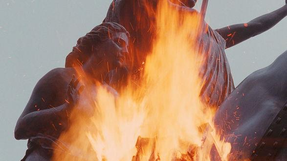 Jessica Warboys, <i>Boudica</i>, video still, 2014. Jessica Warboys, <i>Boudica</i>, video still, 2014.
