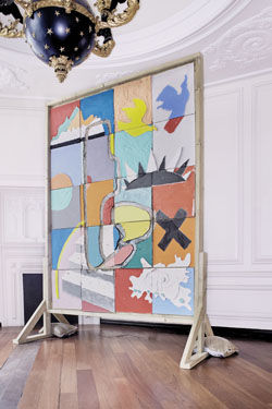 Best Foot Backwards, 2019, Jesmonite, aqueous pigments, Timber, sharp sand, 320 x 270cm (Photo Credits: Devin Blair) Best Foot Backwards, 2019, Jesmonite, aqueous pigments, Timber, sharp sand, 320 x 270cm (Photo Credits: Devin Blair)