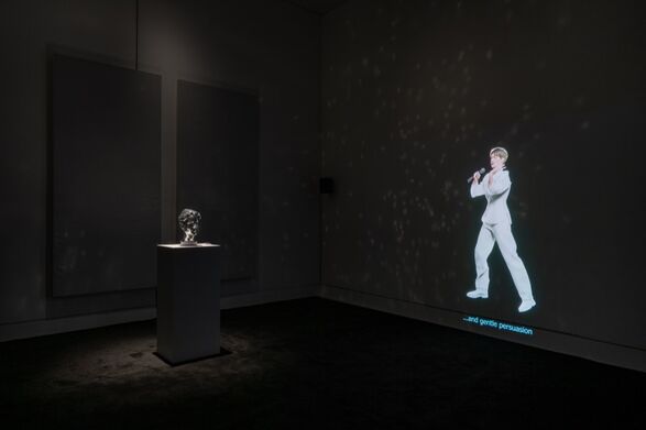 MV Brown, System of Touch, 2024. Southwark Park Galleries. Ffoto: Rita Silva